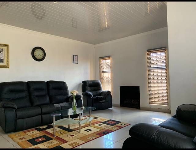 3 BEDROOM HOUSE FOR SALE IN MOHLAKENG
